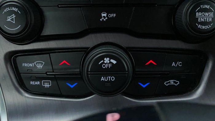 Dodge Challenger-Automatic Climate Control