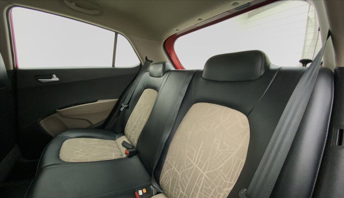 2017 Hyundai Grand i10 SPORTZ 1.2 KAPPA VTVT, Petrol, Manual, 10,604 km, Right Side Rear Door Cabin