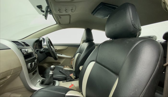 2012 Toyota Corolla Altis J, Petrol, Manual, 80,707 km, Right Side Front Door Cabin