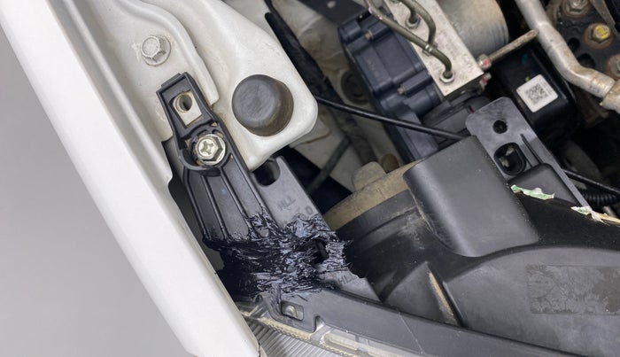 2019 Maruti S PRESSO VXI+, Petrol, Manual, 52,317 km, Right headlight - Clamp has minor damage