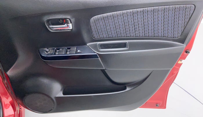 2016 Maruti Wagon R Stingray VXI, Petrol, Manual, 33,161 km, Driver Side Door Panel Controls