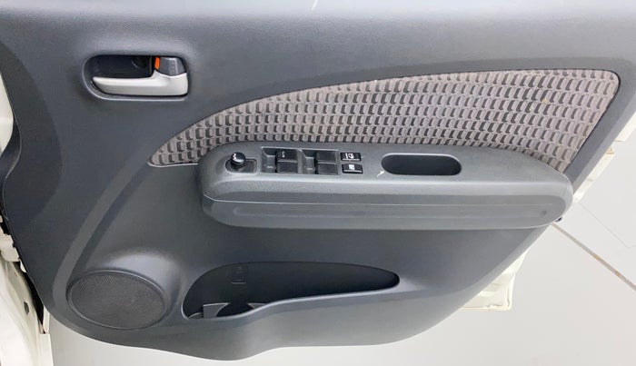 2014 Maruti Ritz ZXI, Petrol, Manual, 50,204 km, Driver Side Door Panels Control