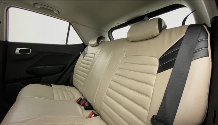 2020 Hyundai VENUE 1.0L Turbo GDI SX MT, Petrol, Manual, 25,016 km, Right Side Rear Door Cabin