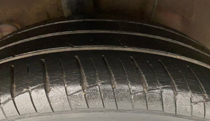 2019 Hyundai Grand i10 SPORTZ 1.2 KAPPA VTVT, Petrol, Manual, 51,615 km, Right Rear Tyre Tread