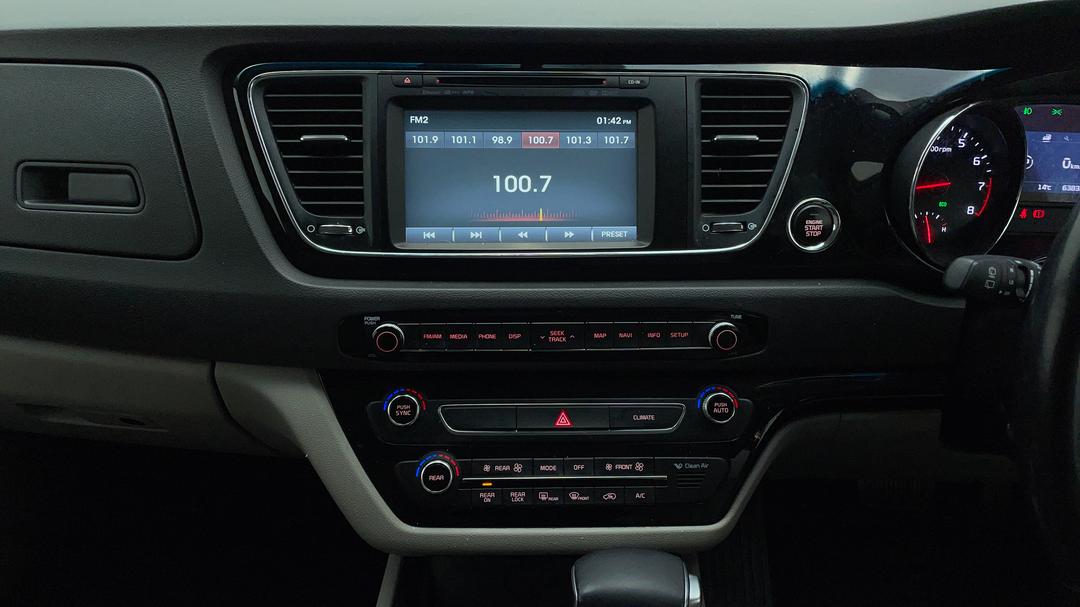2018 Kia Carnival Sli, Automatic, 63832 km, Center Console