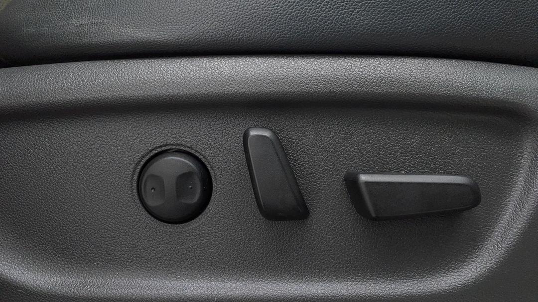 2018 Kia Carnival Sli, Automatic, 63832 km, Drivers Side Adjustment Panel