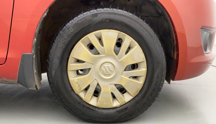 2013 Maruti Swift VXI D, Petrol, Manual, 43,787 km, Right Front Wheel