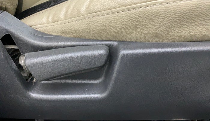 2017 Maruti Alto K10 VXI P, Petrol, Manual, 16,709 km, Driver Side Adjustment Panel