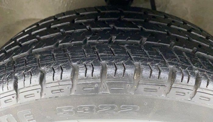 2017 Maruti Alto K10 VXI P, Petrol, Manual, 16,709 km, Left Front Tyre Tread