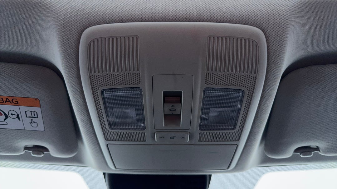 On-Roof Controls/Sunglass holder