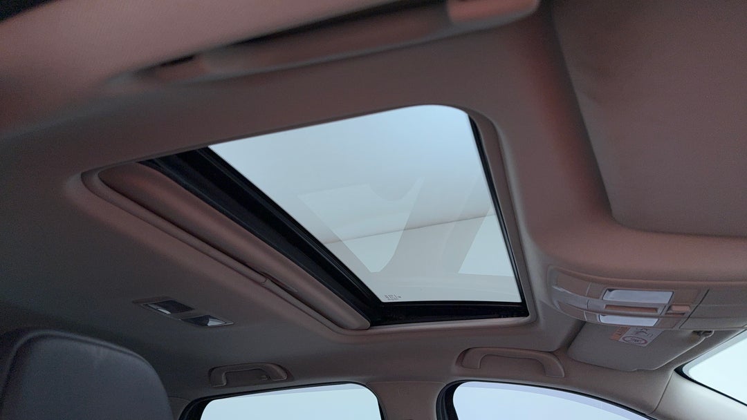 Interior Sunroof/Moonroof