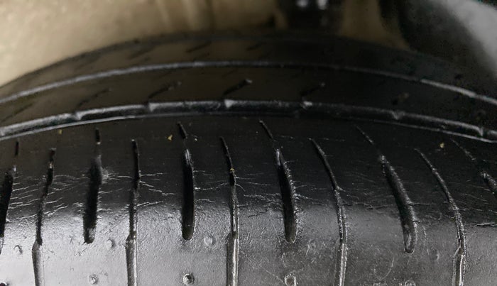 2017 Maruti IGNIS DELTA 1.2 K12, Petrol, Manual, 22,825 km, Left Rear Tyre Tread