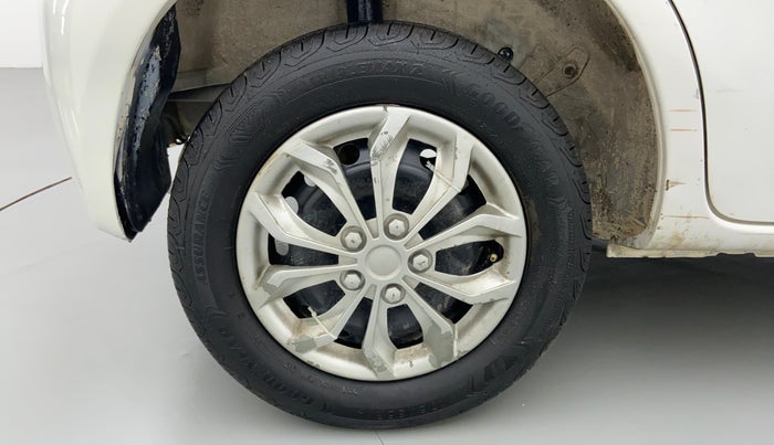 2011 Toyota Etios Liva G, Petrol, Manual, 43,105 km, Right Rear Wheel