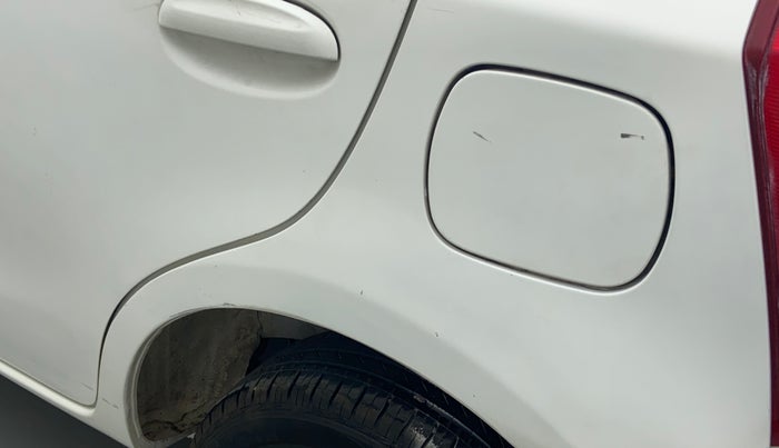 2011 Toyota Etios Liva G, Petrol, Manual, 43,105 km, Left quarter panel - Minor scratches