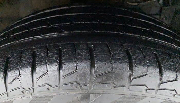 2018 Maruti S Cross ALPHA SHVS, Diesel, Manual, 24,858 km, Right Front Tyre Tread