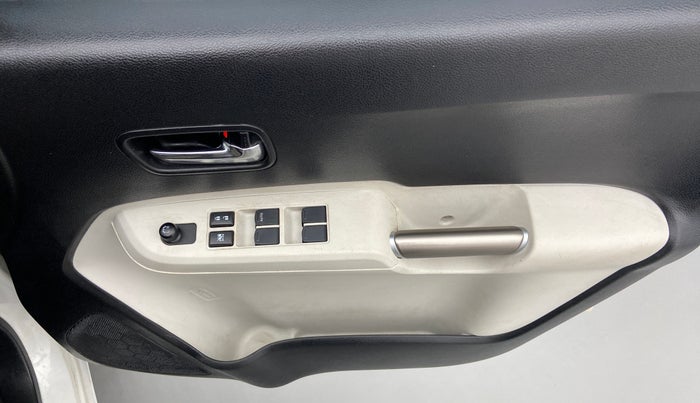 2018 Maruti IGNIS DELTA 1.2 K12, Petrol, Manual, 63,533 km, Driver Side Door Panels Control