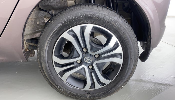 2019 Tata Tiago XZA 1.2 REVOTRON, Petrol, Automatic, 8,955 km, Left Rear Wheel
