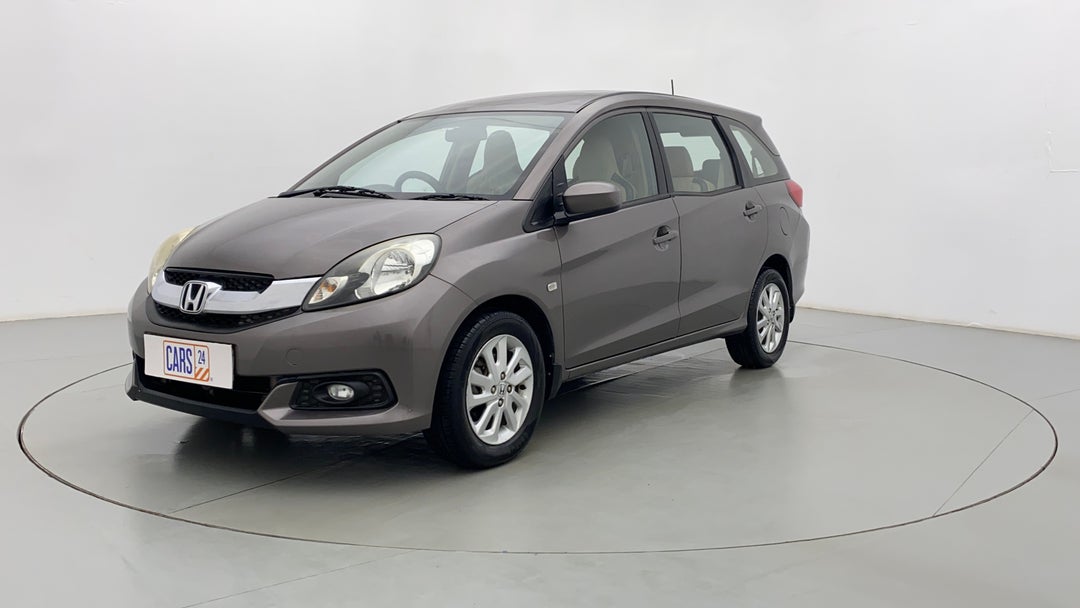 Left Front Diagonal (45- Degree) View