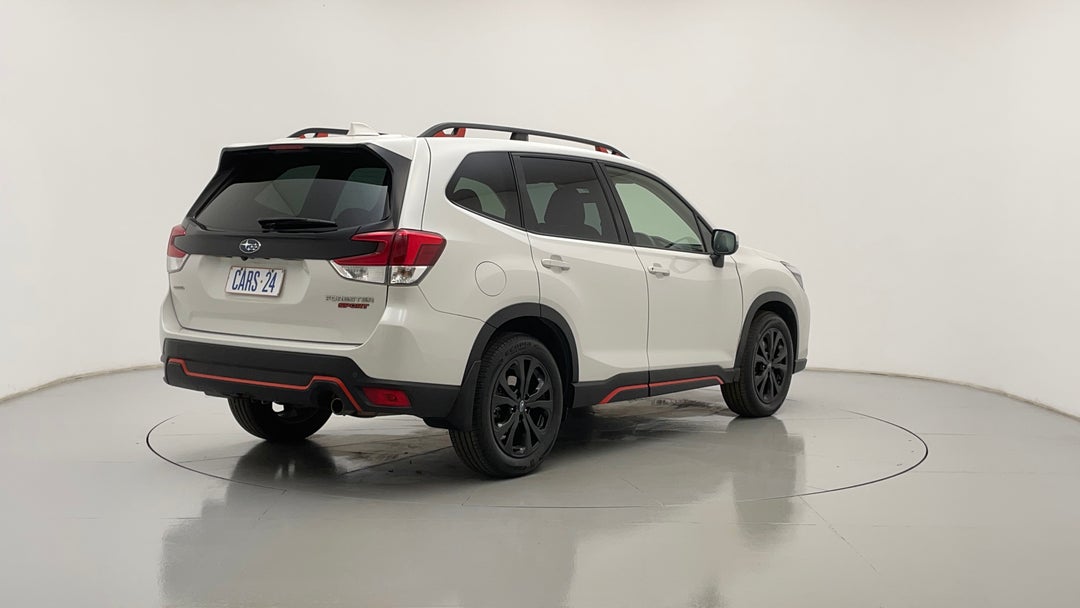 Right Back Diagonal (45- Degree) View