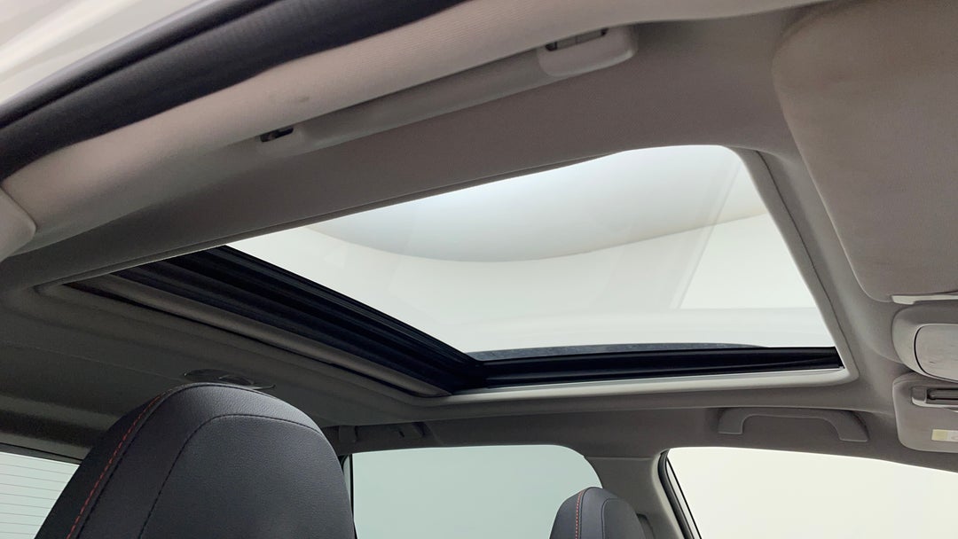 Interior Sunroof/Moonroof