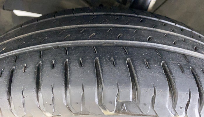 2019 Maruti Ertiga ZXI SHVS, Petrol, Manual, 37,303 km, Left Front Tyre Tread