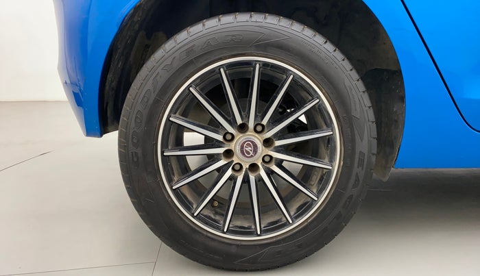 2021 Tata ALTROZ XT I-TURBO PETROL, Petrol, Manual, 15,242 km, Right Rear Wheel
