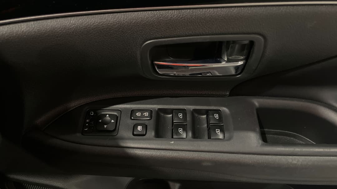 2019 Mitsubishi Outlander Ls 7 Seat (2WD), Automatic, 103865 km, Drivers Side Door Panel Controls