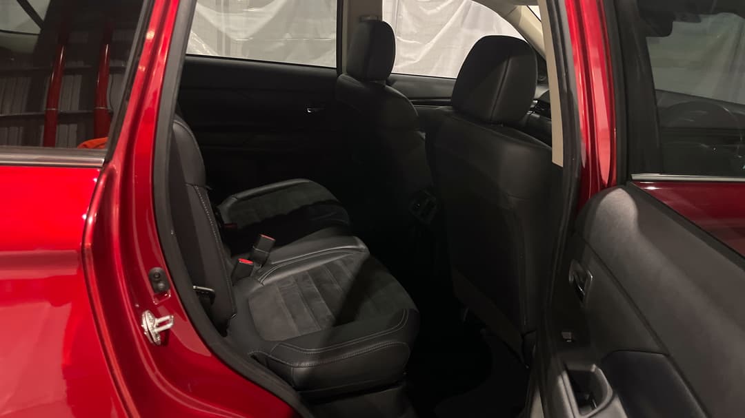 2019 Mitsubishi Outlander Ls 7 Seat (2WD), Automatic, 103865 km, Right Side Rear Door Cabin View