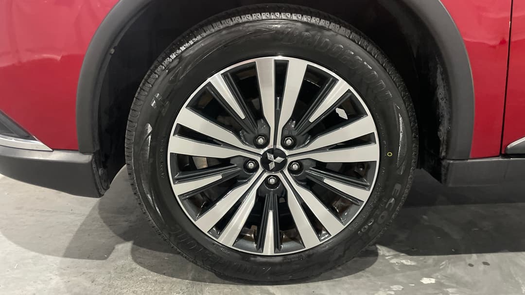 2019 Mitsubishi Outlander Ls 7 Seat (2WD), Automatic, 103865 km, Left Front Wheel