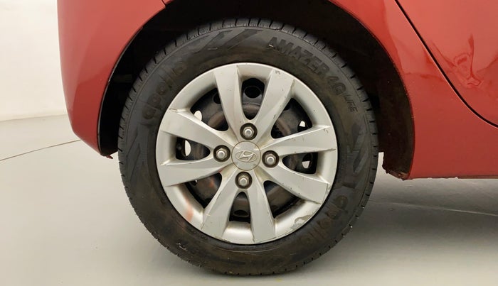 2013 Hyundai Eon MAGNA +, Petrol, Manual, 96,763 km, Right Rear Wheel