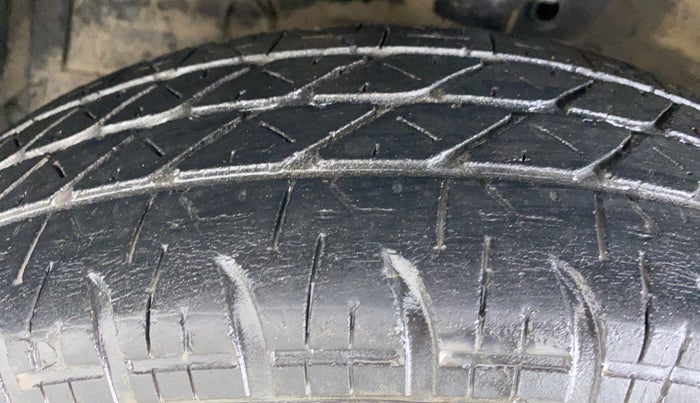 2012 Maruti Swift Dzire VXI, Petrol, Manual, 86,825 km, Left Front Tyre Tread