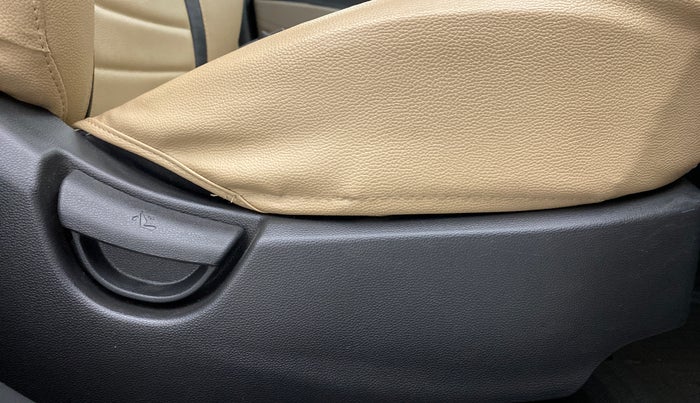 2019 Hyundai Grand i10 SPORTZ 1.2 KAPPA VTVT, Petrol, Manual, 2,923 km, Driver Side Adjustment Panel