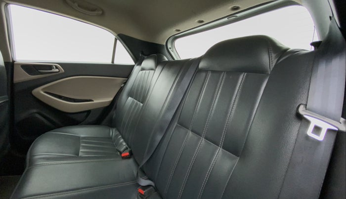 2016 Hyundai Elite i20 Sportz 1.2 VTVT MT, Petrol, Manual, 47,871 km, Right Side Rear Door Cabin