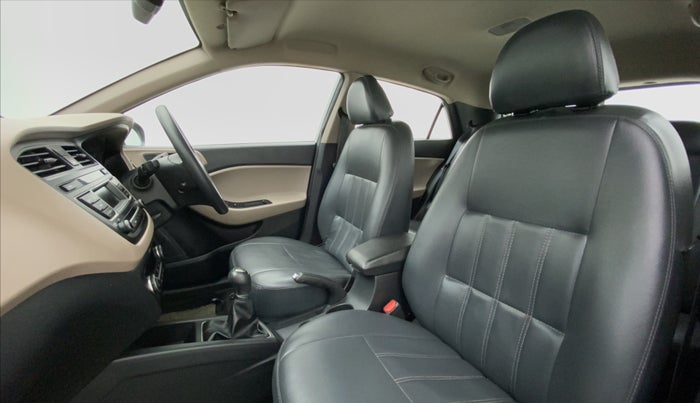 2016 Hyundai Elite i20 Sportz 1.2 VTVT MT, Petrol, Manual, 47,871 km, Right Side Front Door Cabin
