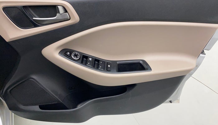 2016 Hyundai Elite i20 Sportz 1.2 VTVT MT, Petrol, Manual, 47,871 km, Driver Side Door Panels Control