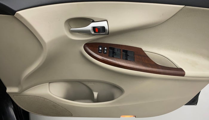 2011 Toyota Corolla Altis VL AT PETROL, Petrol, Automatic, 89,266 km, Driver Side Door Panels Control