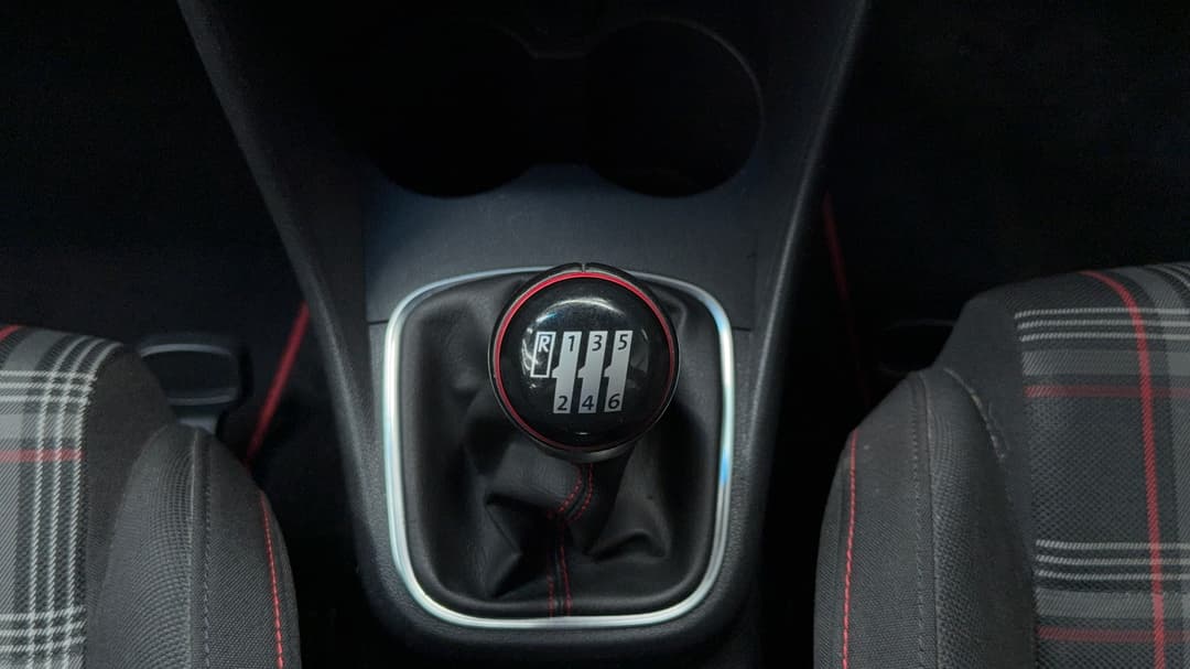2016 Volkswagen Polo Gti, Manual, 100379 km, Gear Lever 