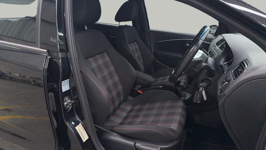 2016 Volkswagen Polo Gti, Manual, 100379 km, Right Side Front Door Cabin View