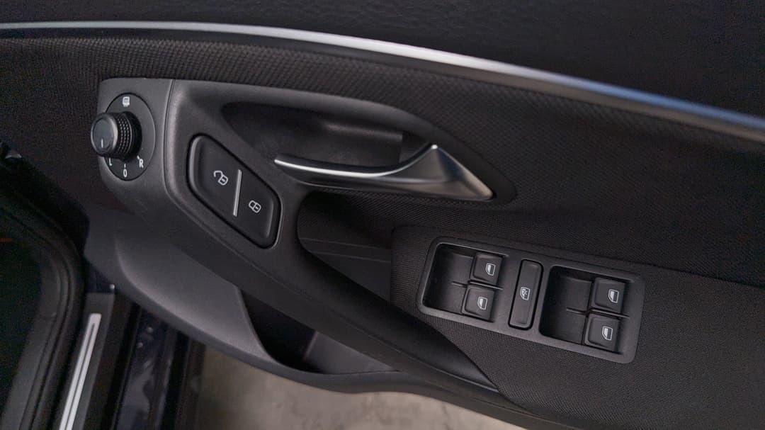 2016 Volkswagen Polo Gti, Manual, 100379 km, Drivers Side Door Panel Controls