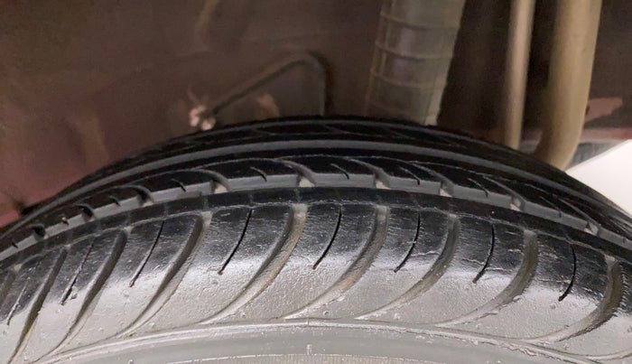 2015 Datsun Go Plus T, Petrol, Manual, 23,797 km, Left Rear Tyre Tread