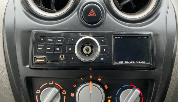 2015 Datsun Go Plus T, Petrol, Manual, 23,797 km, Infotainment system - Button has minor damage