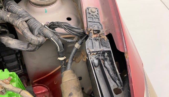 2015 Datsun Go Plus T, Petrol, Manual, 23,797 km, Left headlight - Clamp has minor damage