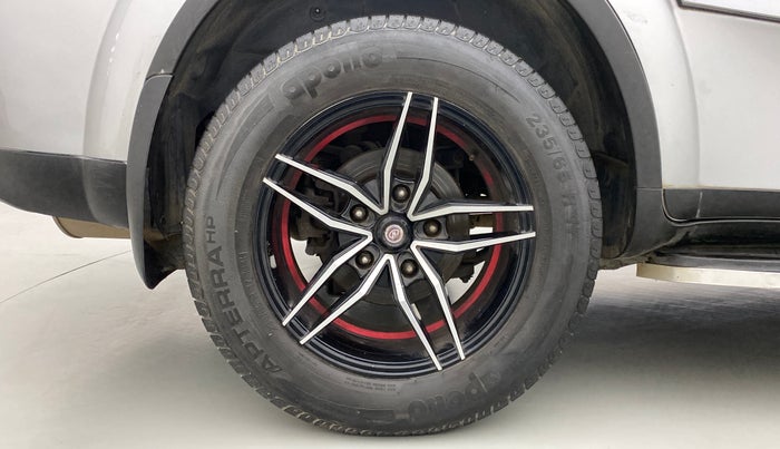2017 Mahindra XUV500 W6 4X2, Diesel, Manual, 77,254 km, Right Rear Wheel