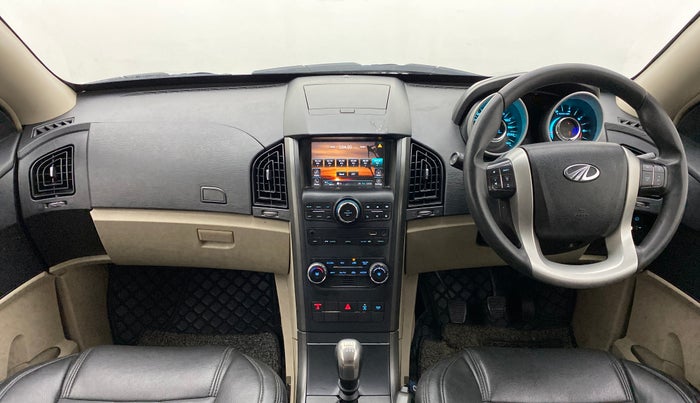 2017 Mahindra XUV500 W6 4X2, Diesel, Manual, 77,254 km, Dashboard