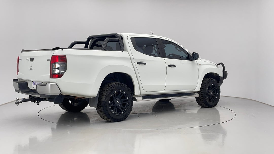 2018 Mitsubishi Triton Glx Plus (4x4), Automatic, 138381 km, Right Back Diagonal (45- Degree) View