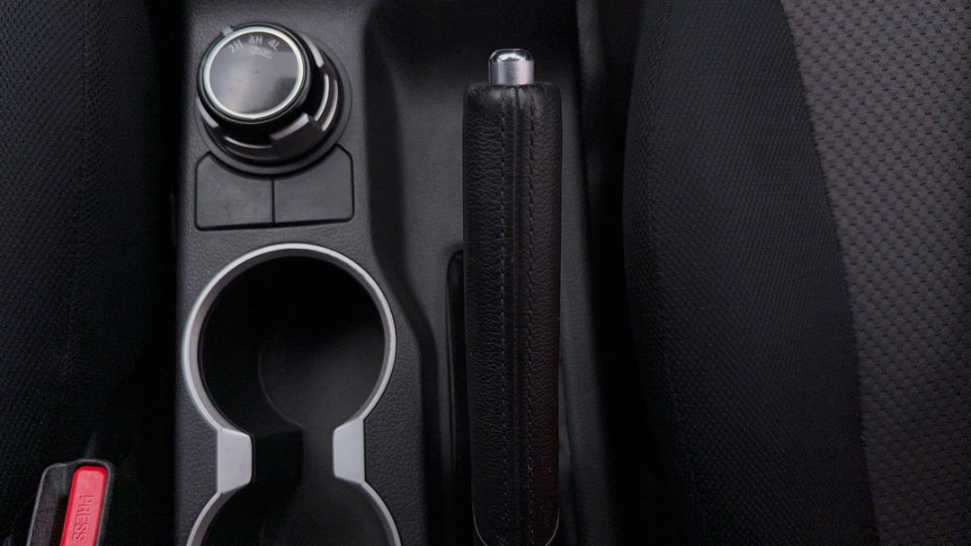 2018 Mitsubishi Triton Glx Plus (4x4), Automatic, 138381 km, Handbrake