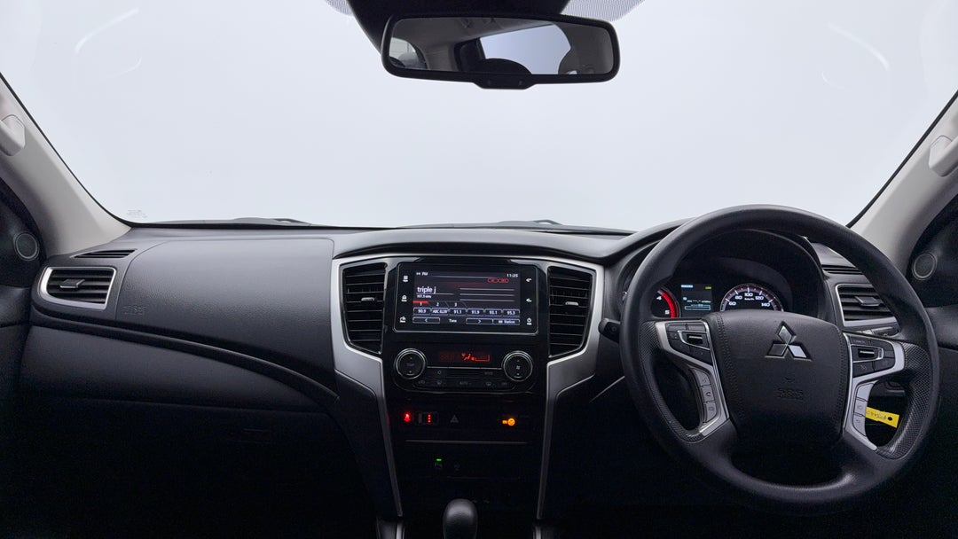 2018 Mitsubishi Triton Glx Plus (4x4), Automatic, 138381 km, Dashboard View