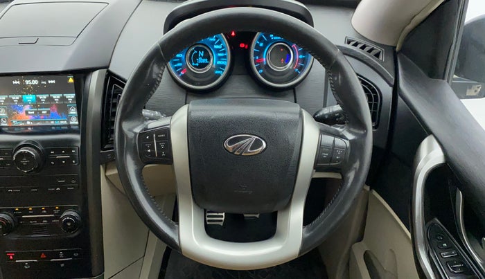 2017 Mahindra XUV500 W10, Diesel, Manual, 73,089 km, Steering Wheel Close Up