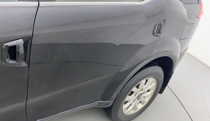 2017 Mahindra XUV500 W10, Diesel, Manual, 73,089 km, Rear left door - Slight discoloration
