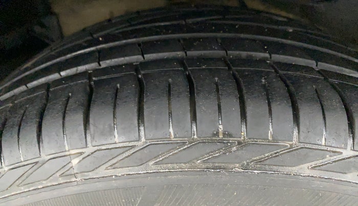 2018 Tata NEXON XZ+ 1.2, Petrol, Manual, 44,377 km, Right Rear Tyre Tread